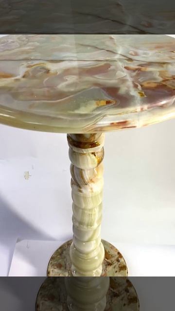 Стол из оникса 400*400*680мм. 1212504-10