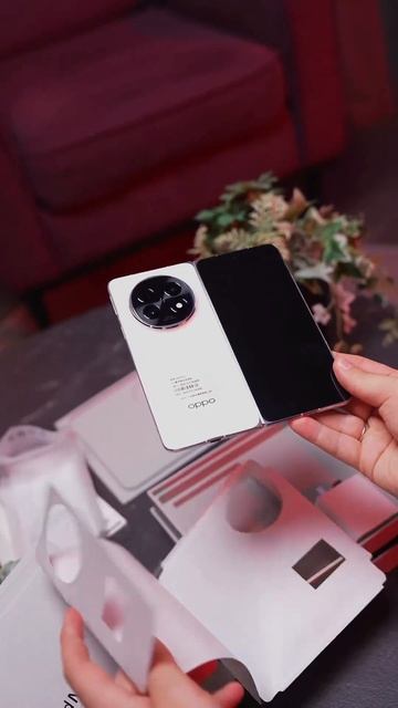 Распаковка ультратонкого Oppo Find N5