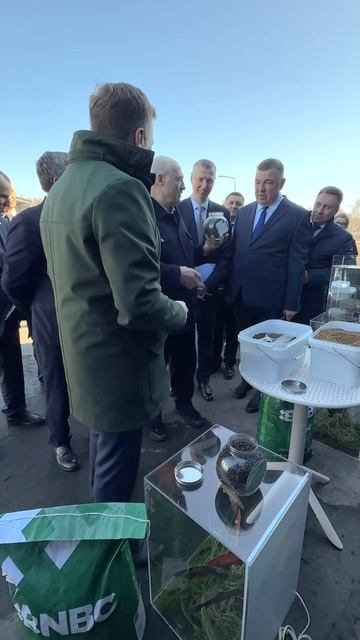 Лукашенко: Не надо пробовать! Пусть лучше Шулейко!.. Корм для рыбы: чисто, экологично, съедобно!