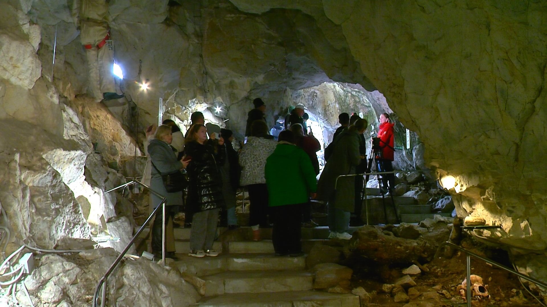 Прогулка в глубину земли и времени - в программе 