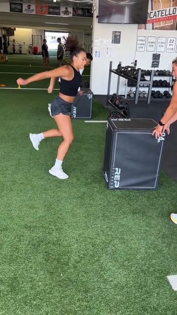 Lateral Hop To Box Jump | Боковой прыжок + запрыгивание на бокс унилат