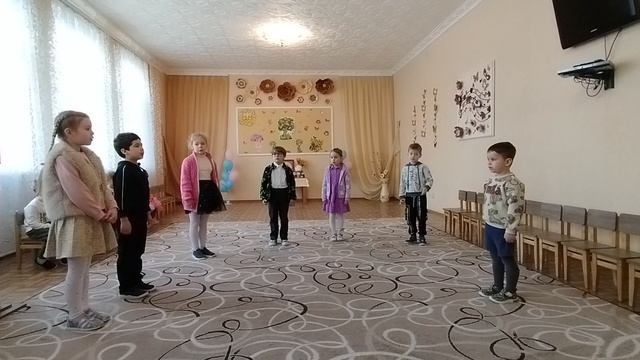 ЗА ОКОШКОМ ПЕСЕНКА