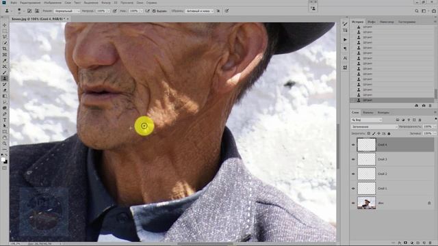 Используем старые добрые инструменты ретуши для удаления бликов на портретной фотографии в фотошопе