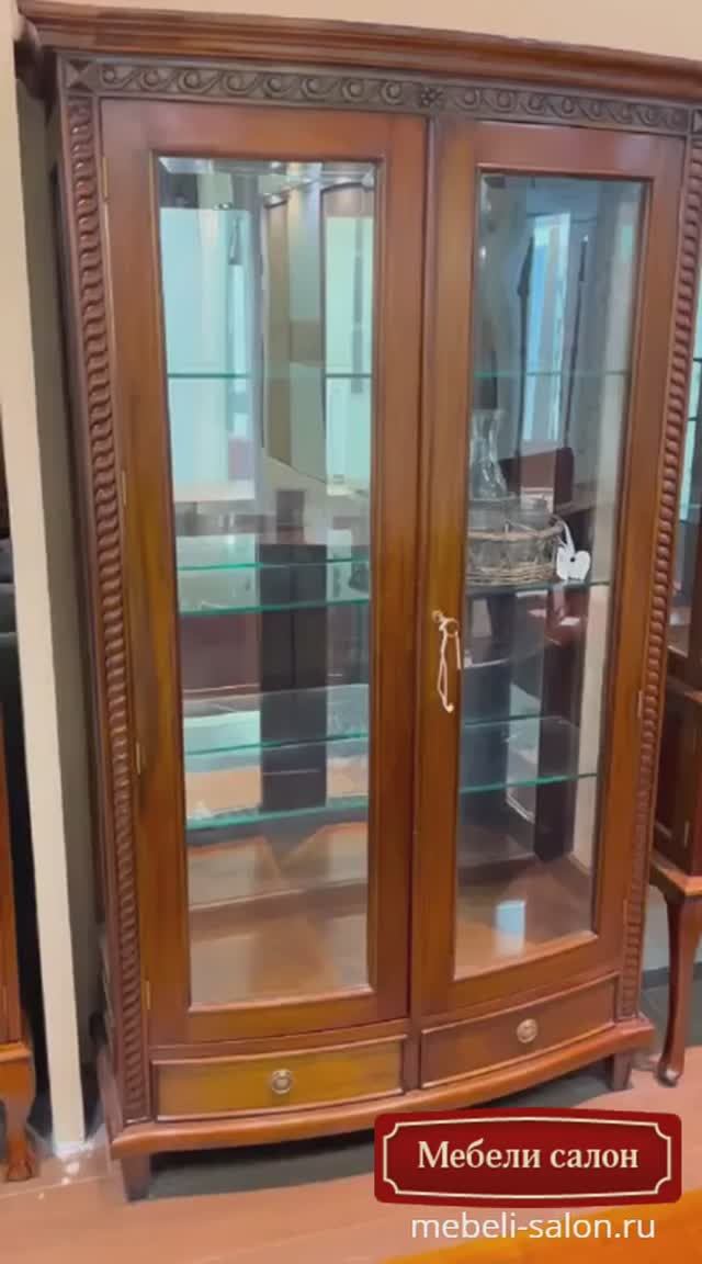 Витрина 2х дверная МИГ631 из массива дерева от фабрики Satin Furniture (Индонезия)