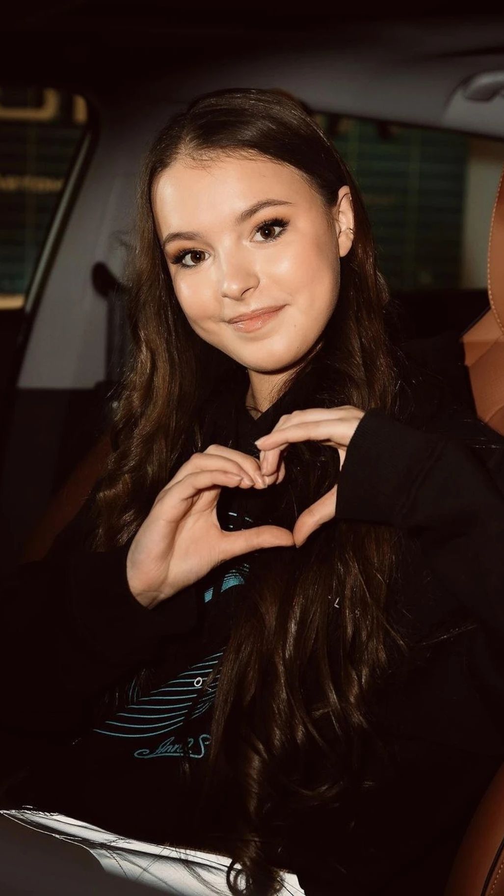 Аня Щербакова и Ирина Винер. Аделия Петросян и Пётр Гуменник.