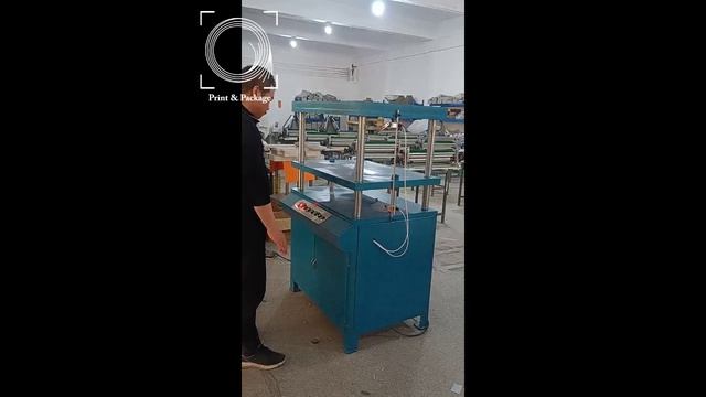 Гидравлический пресс для обжима книжных блоков