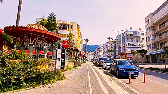 ИННА СУДАКОВА РАДА ЧТО НАТАША УЕХАЛА.