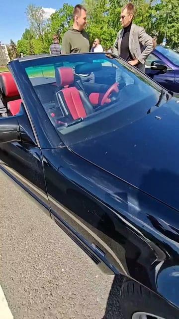 2 Mercedes-benz R129