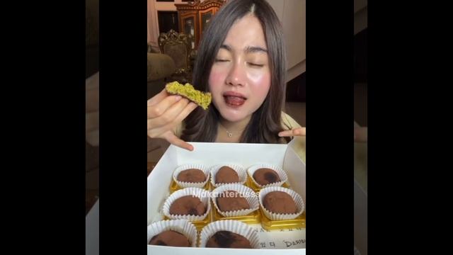 Мукбанг #пончики #дубайский_моти #asmr #chicken