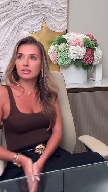 🤡 ОН ОБЛЕЗЛЫЙ ЕНОТ, А ОНА СОХНЕТ ПО НЕМУ !