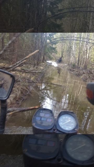 Иж Юпитер с коляской через лужу №282в