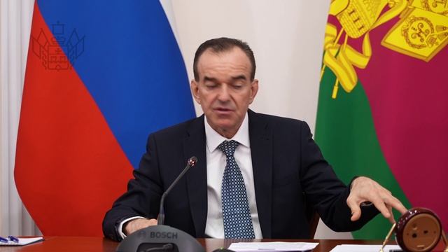 Встретился с участниками федеральной кадровой программы «Время героев»