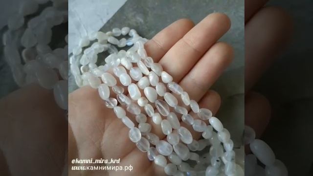 Лунный камень со средней иризацией, галтовка камешки