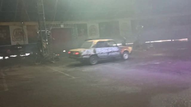 Автомобиль едет на двух колесах. Нитро Цирк Руслана Усеинова. Гастроли в г. Тула. 2026 г.