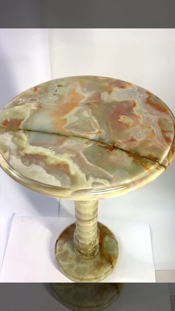 Стол из оникса 400*400*680мм. 1212504-6