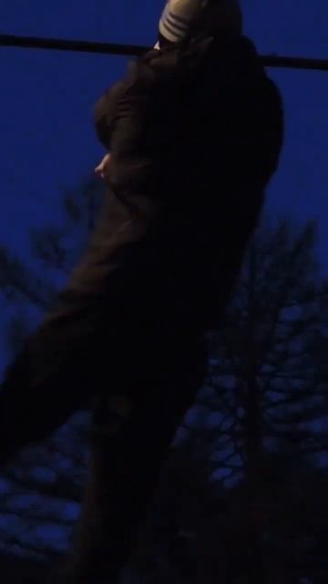 One Arm Pull Up On Left Arm