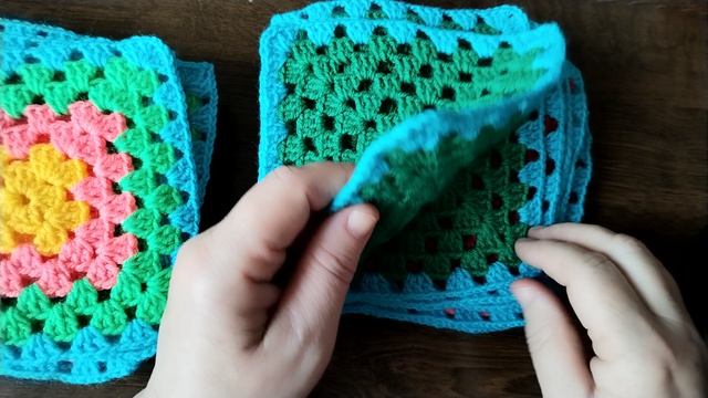 Связала носочки из пряжи Рассказовская и вяжу бабушкин квадрат 🧶