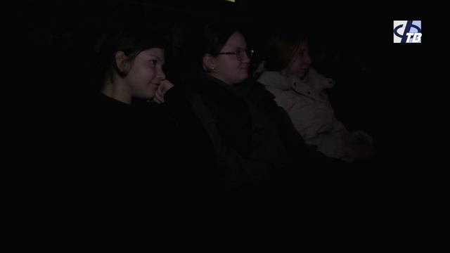 Школьники посмотрели документальный фильм о негативным влиянием цифровой среды