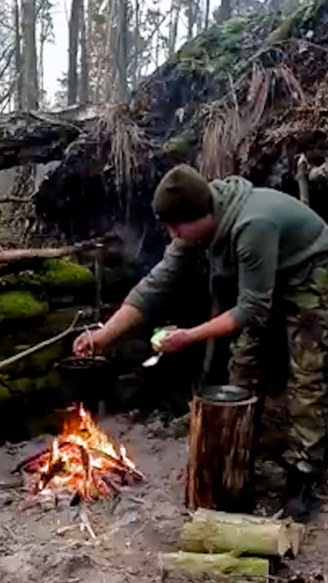 Жизнь в лесу и обед на живом огне