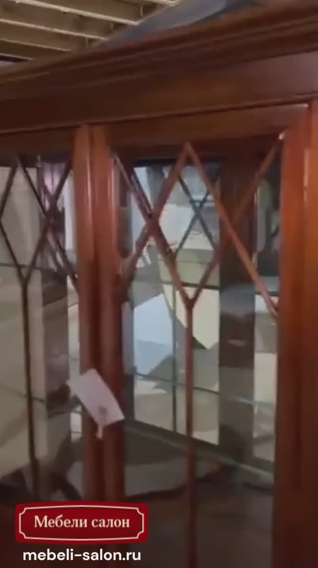 Витрина 2х дверная МИГ368 из массива дерева от фабрики Satin Furniture (Индонезия)