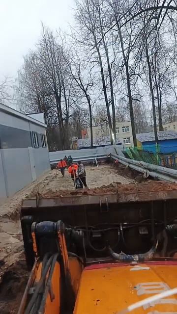 грузим сканию грунтом 🚛🚜#трактор #грузовик #рек #jcb #Ярославль