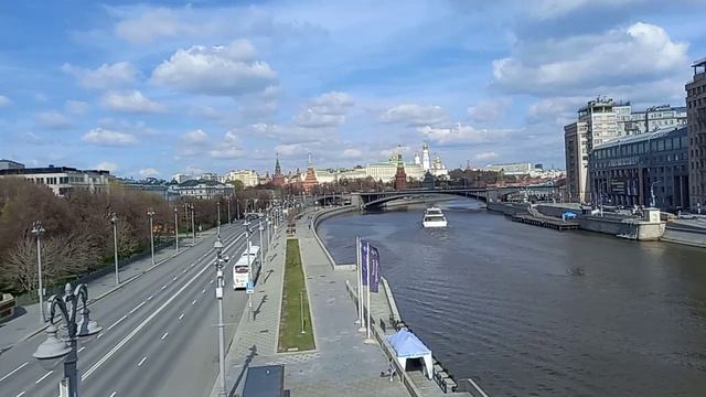 Москва 13. 04. 26.  Храм   Христа  Спасителя