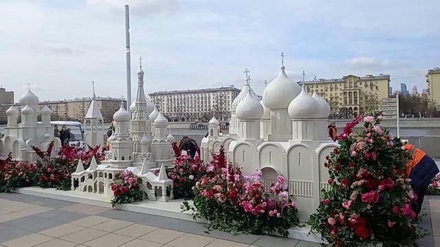 Москва  Пушкинская набережная 13.04. 2026