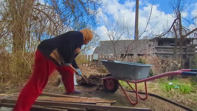 ✅ Деловая Женщина.