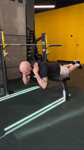 Супермен на лавке