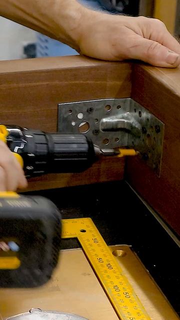 Делаем стойку для хранения колес