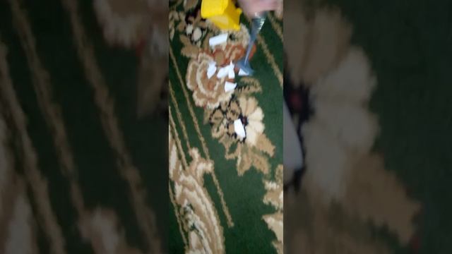 вывоз мусора в деревне. Мой игрушечный мусоровоз забирает мусор, в деревне!