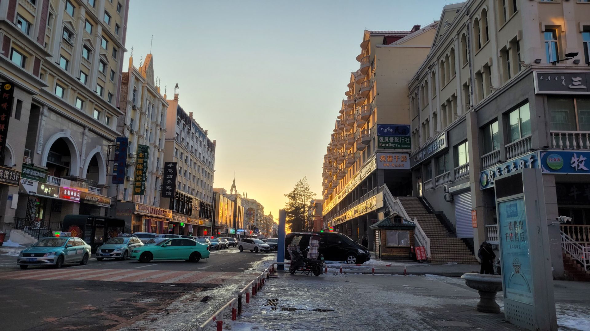 Маньчжурия моя.Завтрак в гостинице.Площадь Век и другие торговые центры.