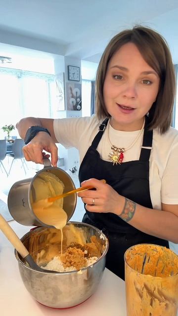 Творожная пасха несказанный вкусноты😍 я обожаю её именно с рубленным горьким шоколадом🥰