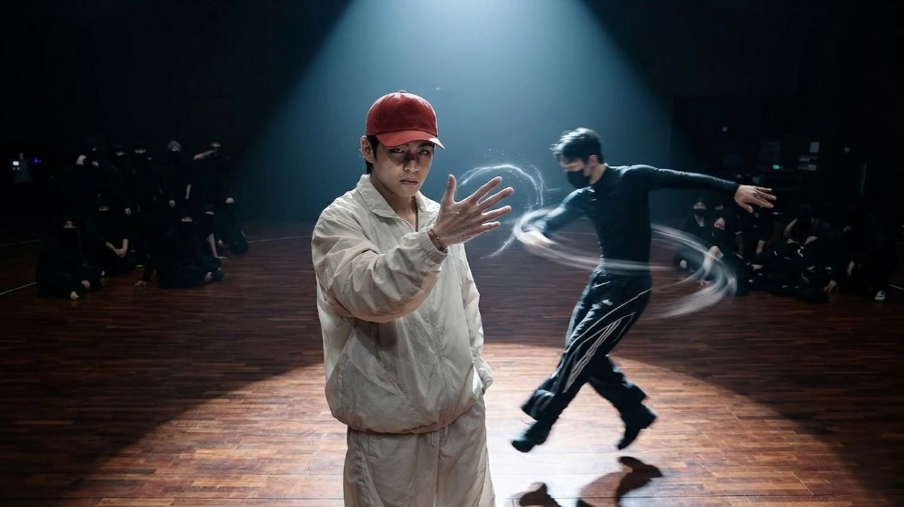 Вот что Тэхён вычудил для танцевального видео, даже арми не могут объяснить!