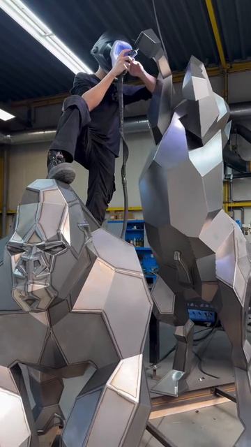 Полигональные скульптуры животных