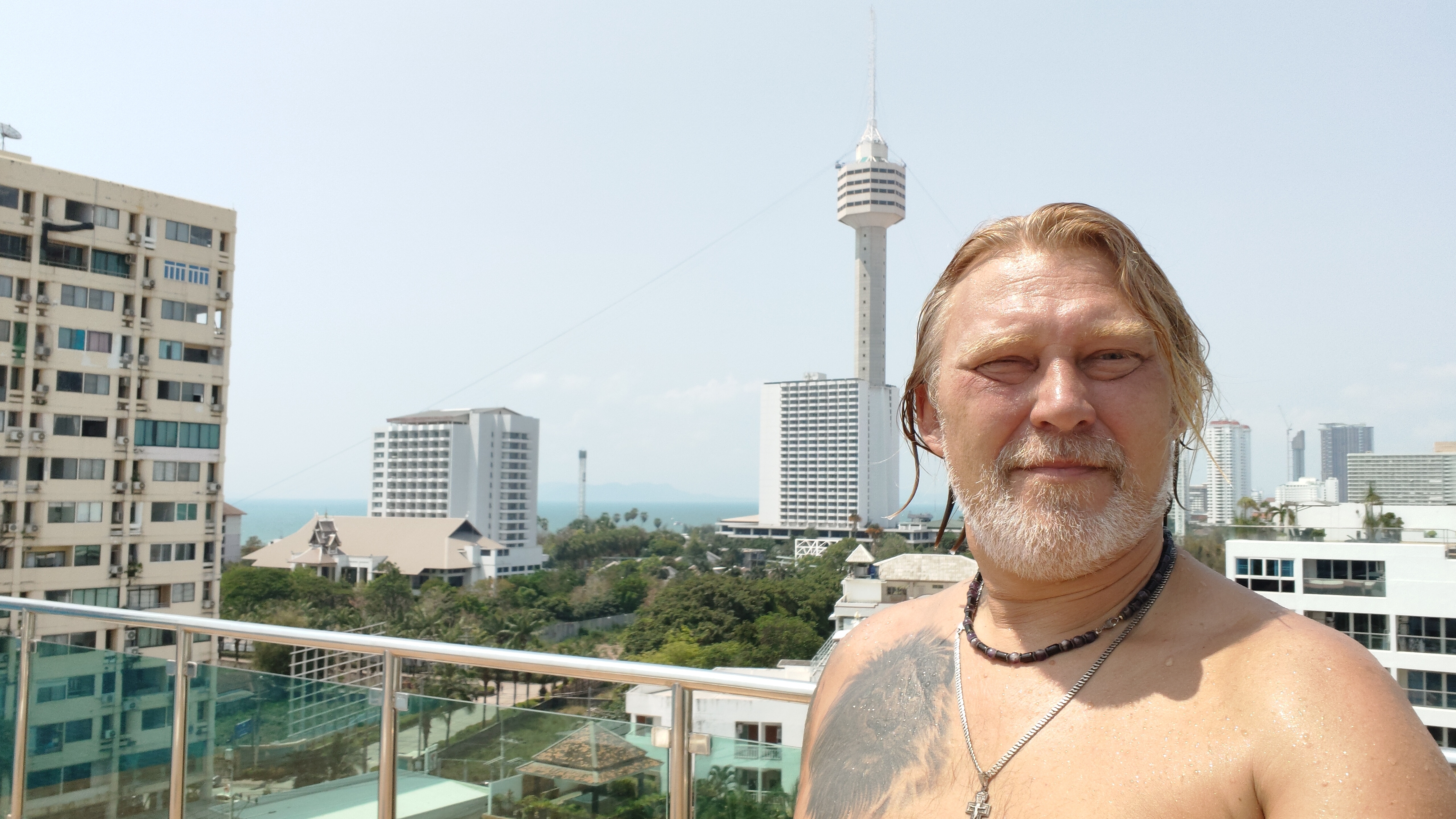 Паттайя 15-04-2026. Прячусь от Сонгкрана! Новая Хинкальная на 5 Сои Пратамнак!