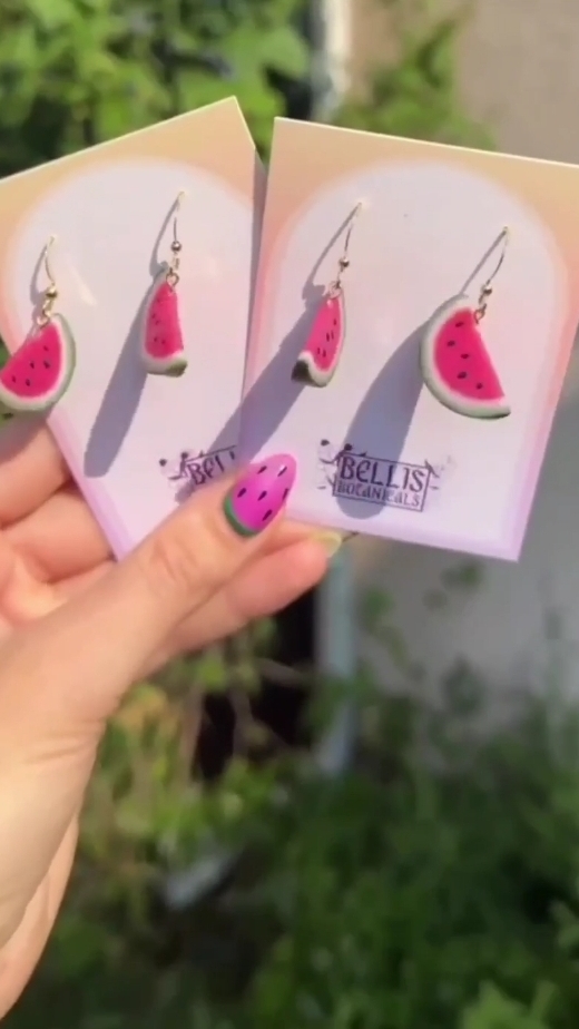 Самодельные сережки🍉