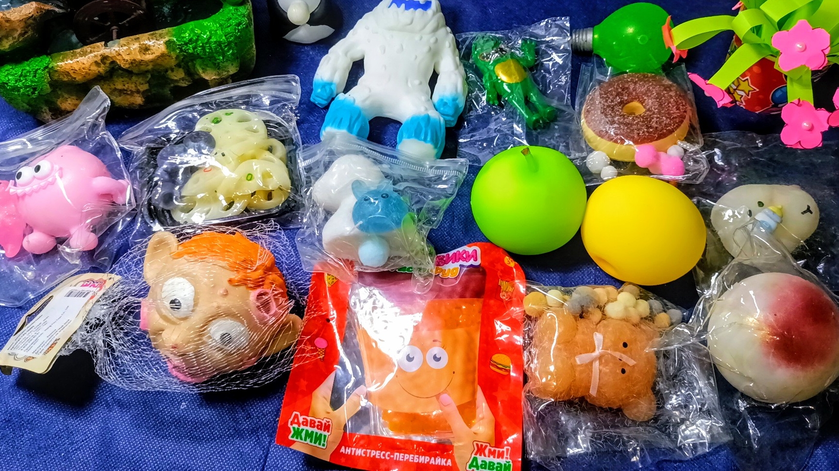 АСМР Распаковка сквишей 😍 Таба СКВИШИ и антистрессы 💥 жмякаю Таба лапки