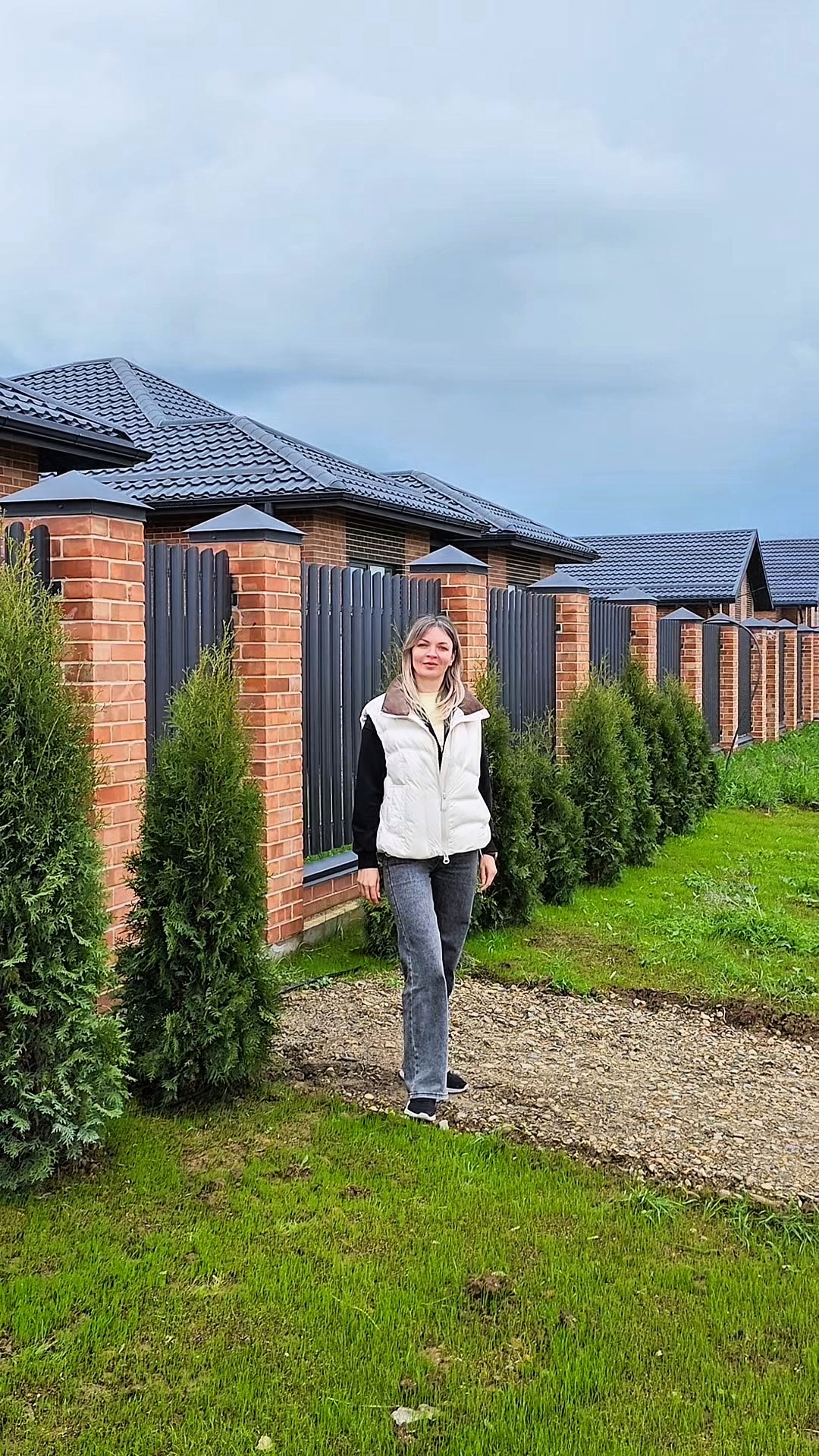 Коттеджный посёлок закрытого типа на побережье Азовского моря. Сколько стоит дом с ремонтом у моря?