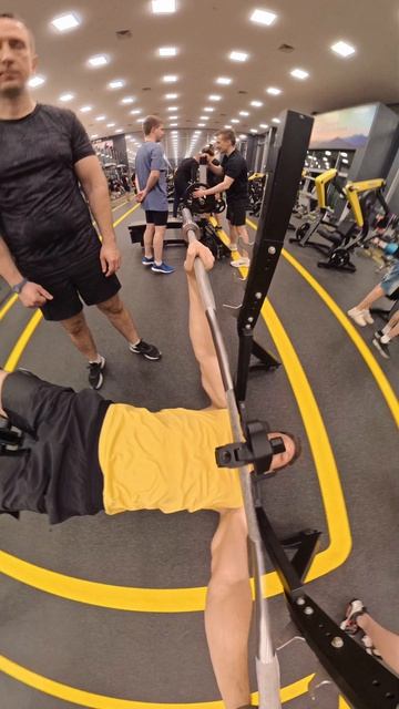 Тренажерный зал с необычных ракурсов