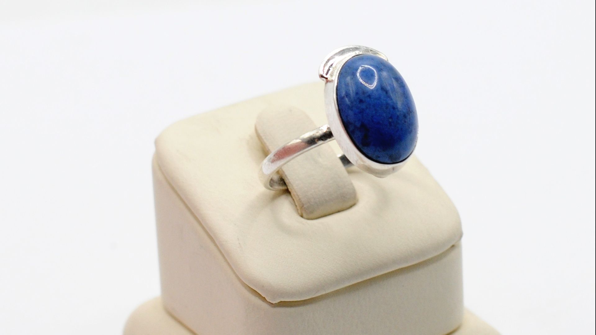 Кольцо Содалит (Забайкалье)