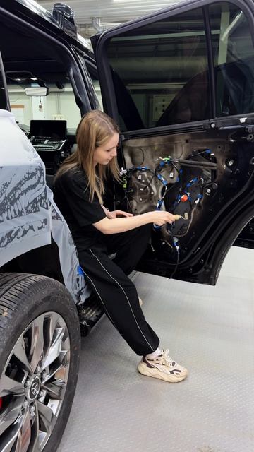 Установка комфортного дивана Toyota Land Cruiser KARAT Edition ✨