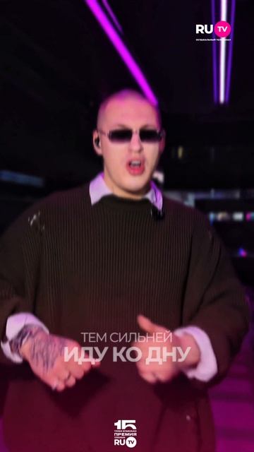 Девушки, вам послание от HOLLYFLAME, который тонет в ваших прекрасных глазах 💘