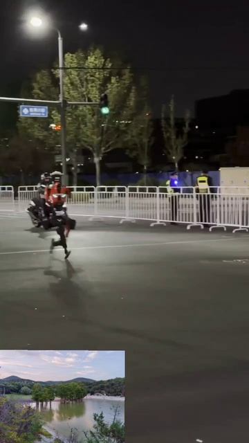 Второй полумарафон гуманоидных роботов состоится в Пекине 19 апреля