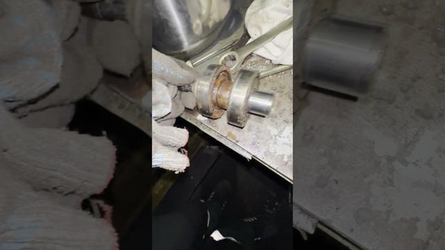 Исузу форвард ремонт помпы 6HH1-6HE1