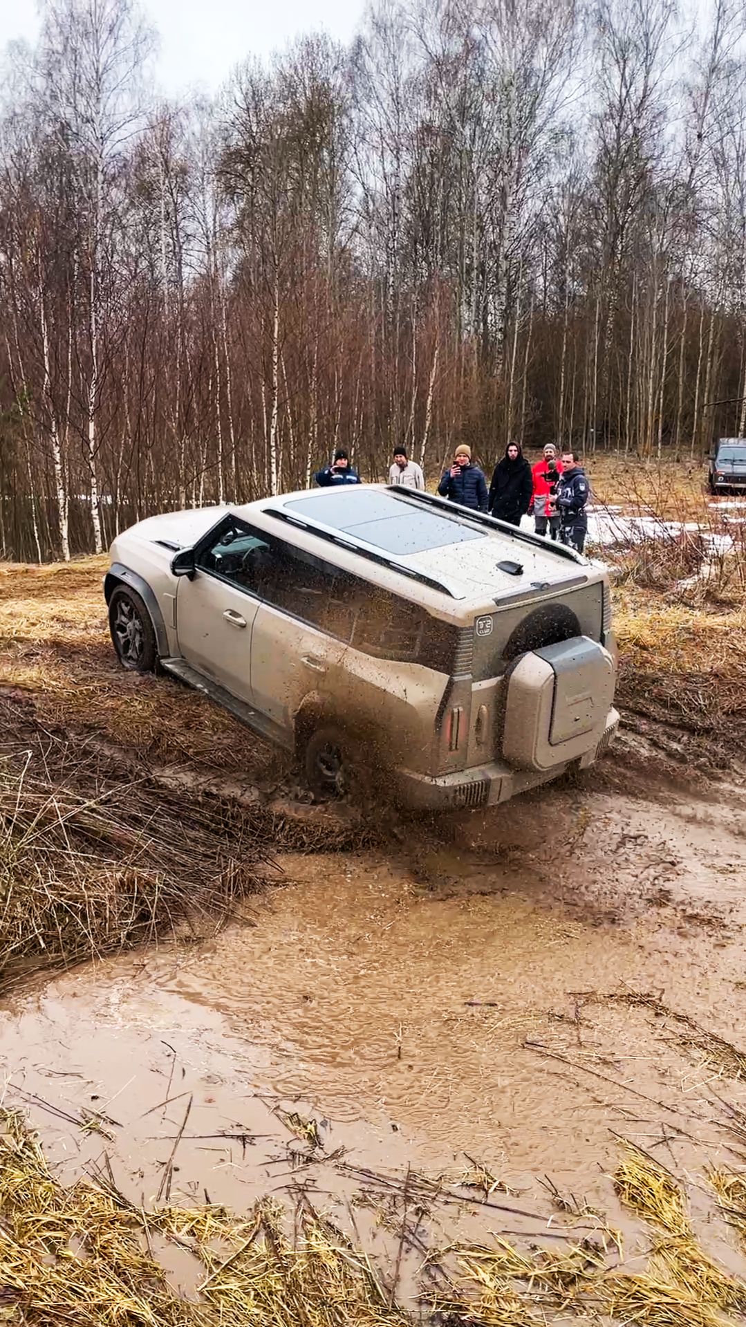 Это точно JETOUR T2? Терминатор T1000 на бездорожье