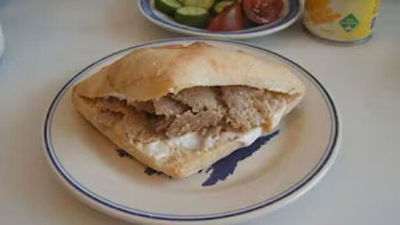 Кебабное мясо, булочки на закваске. Маринкины творинки. Всем МИРА и Добра