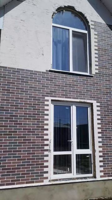 Декоративное покрытие АМК — это материал для отделки фасадов и интерьеров