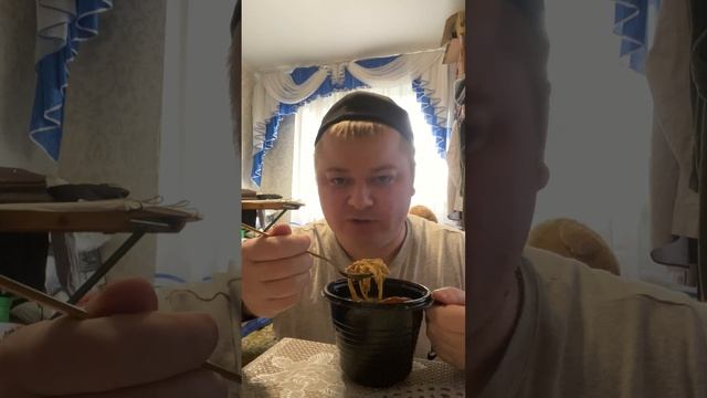 Обзор мукбанга: Том Ям и Рамен — ожидания Vs реальность