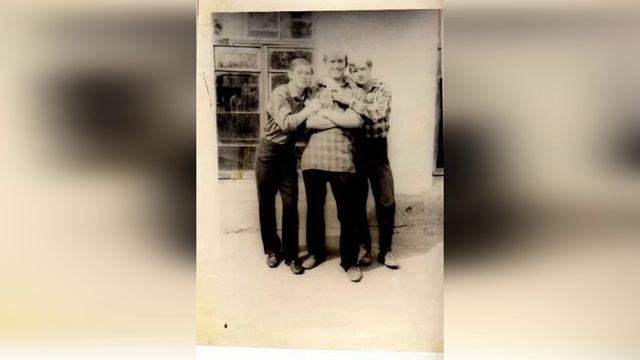 571.=ШКОЛЬНЫЕ ГОДЫ ЗАБЫТЬ НЕВОЗМОЖНО=. Сл. А. Зенцов, муз. Л. Орлова, видио Н. Пчелинцева.